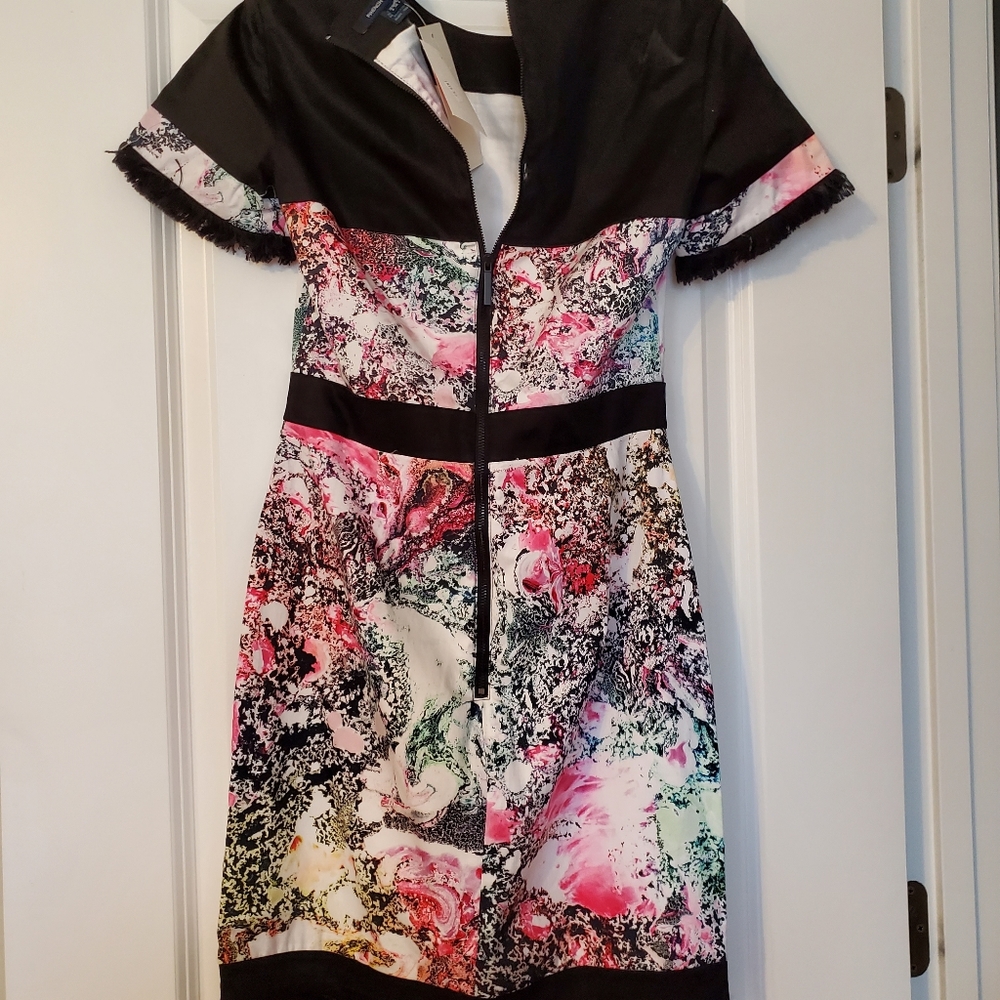 Dress - Picture 2 of 4